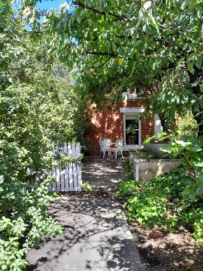 Annies Garden Cottage
